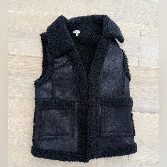 Girls’ Splendid Faux Learher/Fur Vest - Picture 1 of 3